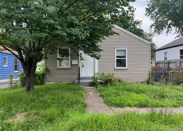Property at 853 Nassau Dr, St Louis, MO 63147