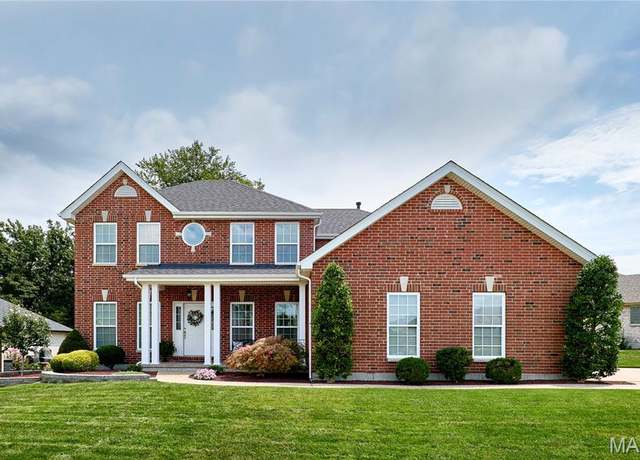 Property at 3214 Bear Tracks Dr, Wentzville, MO 63385, 4 beds, 3.5 baths