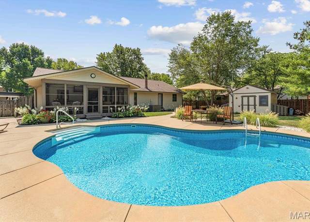 Property at 1975 Banyan Tree Rd, Collinsville, IL 62234, 3 beds, 2 baths
