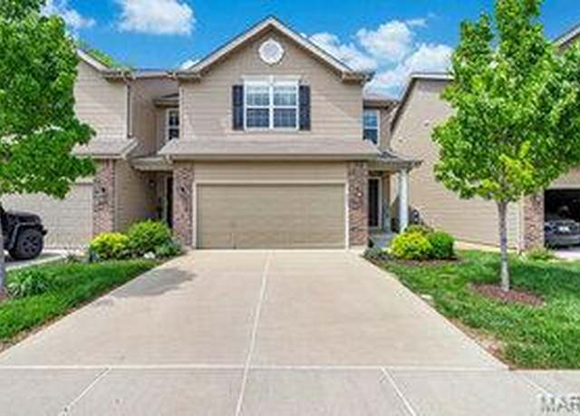 Property at 5117 Tesson Grove Dr, St Louis, MO 63128, 3 beds, 2.5 baths