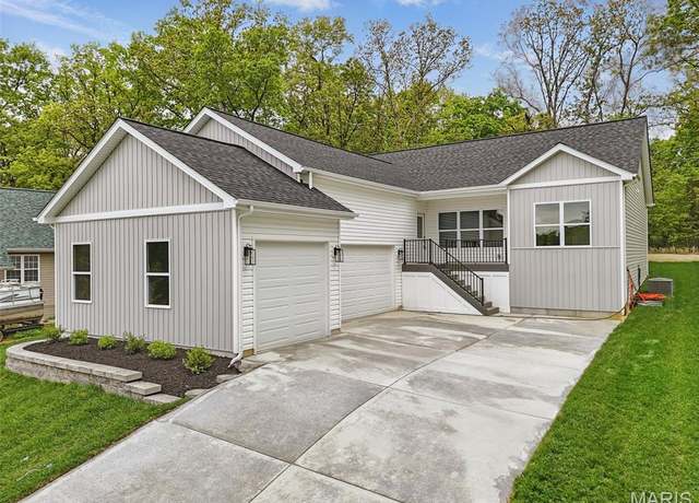 Property at 31998 Fairway Drive North, Foristell, MO 63348, 4 beds, 2.5 baths