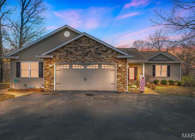 Property at 4648 Groom Rd, Farmington, MO 63640, 4 beds, 3.5 baths