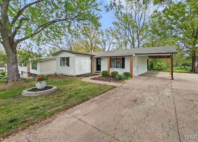 Property at 43 Harris Dr, St Peters, MO 63376, 3 beds, 3 baths
