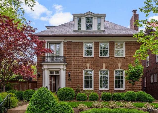 Property at 6927 Waterman Ave, University City, MO 63130, 4 beds, 3.5 baths