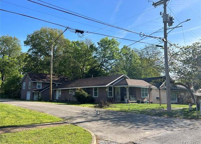 Property at 947 Cynthia & 947a Cynthia St, Poplar Bluff, MO 63901, 3 beds, 2 baths