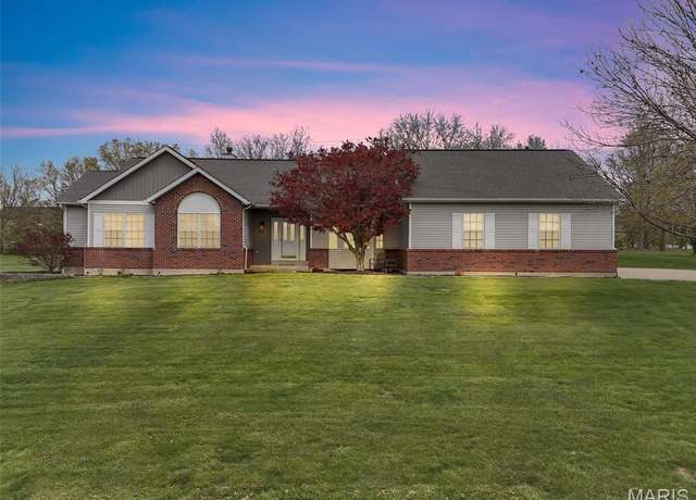 Property at 3 Jura Ct, O'fallon, MO 63368, 3 beds, 4 baths