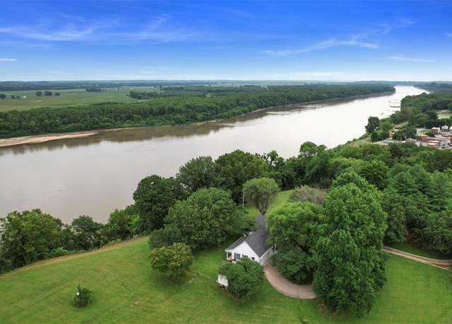 Property at 1001 High St, New Haven, MO 63068, 2 baths