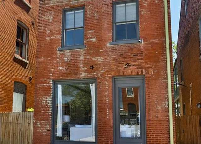 Property at 1916 S 12th St, St Louis, MO 63104, 5 beds, 3 baths