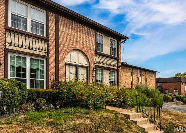 Property at 11825 Villa Dorado Dr, Unincorporated, MO 63146, 3 beds, 2.5 baths