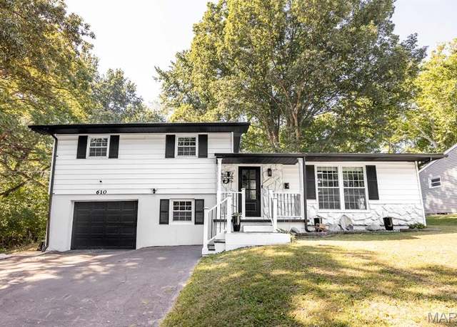 Property at 610 Bond Ave, Swansea, IL 62226, 3 beds, 2 baths