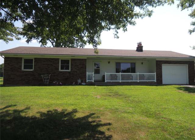 Property at 1102 Cabin Ave, Donnellson, IL 62019, 3 beds, 2 baths