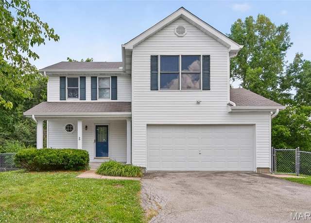 Property at 12282 Thomas Patrick Ct, Maryland Heights, MO 63043, 4 beds, 3.5 baths