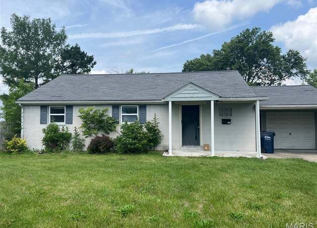 Property at 205 E Northview Ave, Wentzville, MO 63385, 3 beds, 1 bath