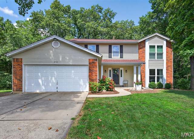 Property at 554 Lering Ct, Ballwin, MO 63011, 4 beds, 2.5 baths