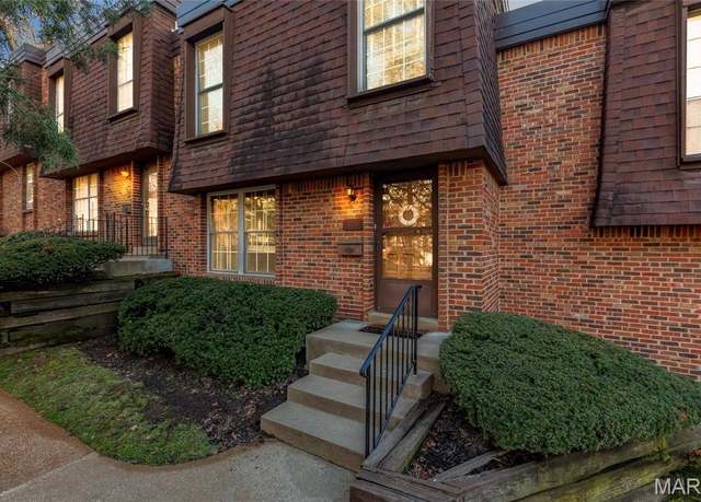 Property at 13459 Coliseum Dr, Chesterfield, MO 63017, 3 beds, 2.5 baths