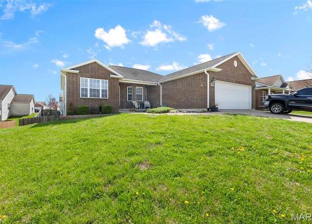Property at 1671 Columbia Dr, Jackson, MO 63755, 4 beds, 2.5 baths