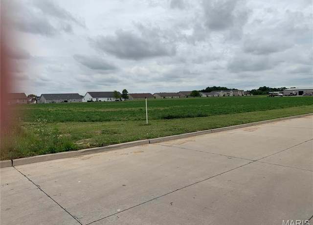 Property at 13964 Best One Dr, Breese, IL 62230