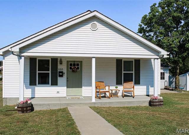 Property at 600 4th St, Park Hills, MO 63601, 2 beds, 1 bath