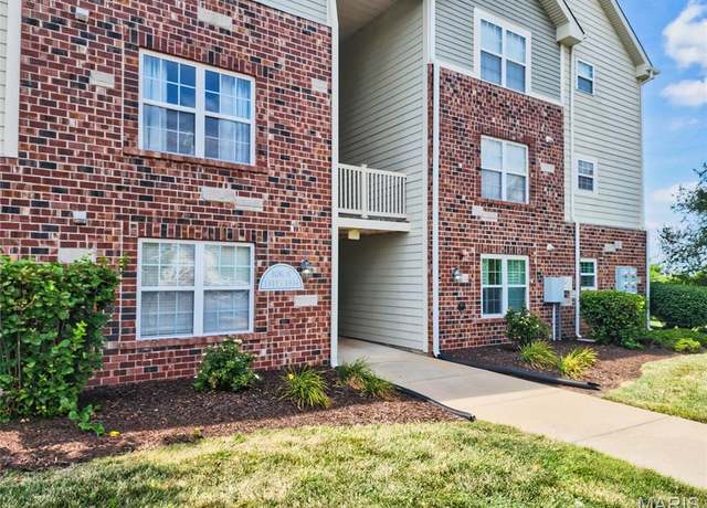 Property at 1313 Piedmont Cir, St Peters, MO 63304, 2 beds, 2 baths