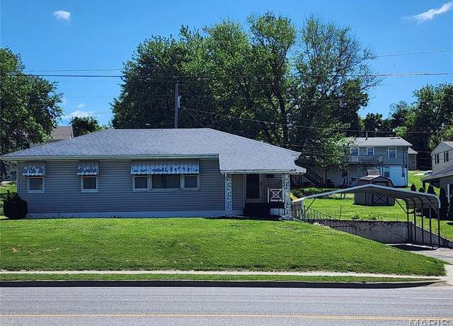 Property at 4028 Mcmasters Ave, Hannibal, MO 63401, 2 beds, 1.5 baths