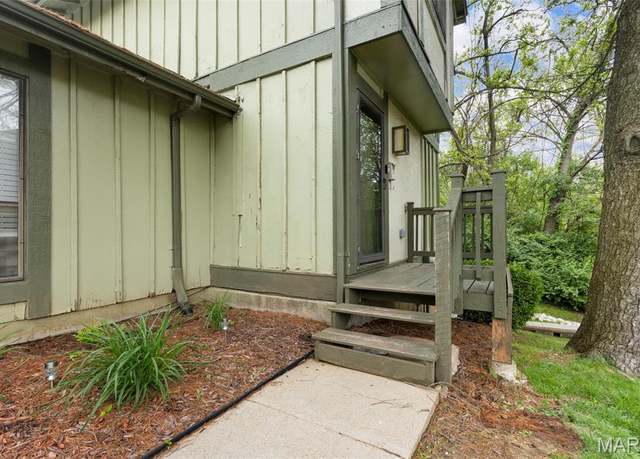 Property at 11148 Whispering Oaks Dr, St Louis, MO 63136, 4 beds, 2.5 baths
