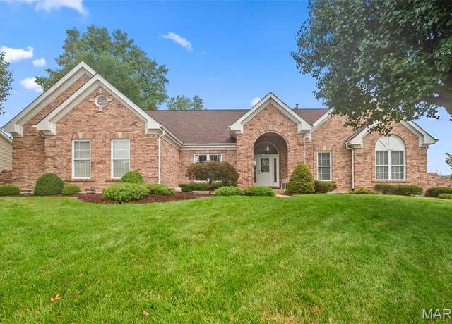 Property at 113 Glendalough Ln, Weldon Spring, MO 63304, 4 beds, 3.5 baths