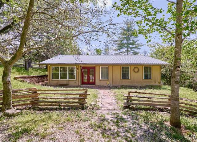 Property at 2104 Grand Army Rd, Labadie, MO 63055, 2 beds, 1.5 baths