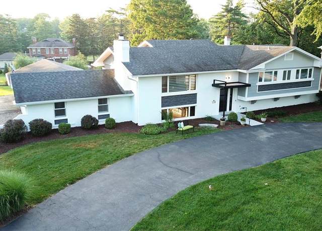 Property at 108 Pebble Acres Dr, Town And Country, MO 63141, 4 beds, 3.5 baths