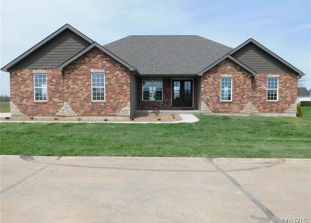 Property at 453 Westridge Dr, Troy, MO 63379, 4 beds, 3.5 baths