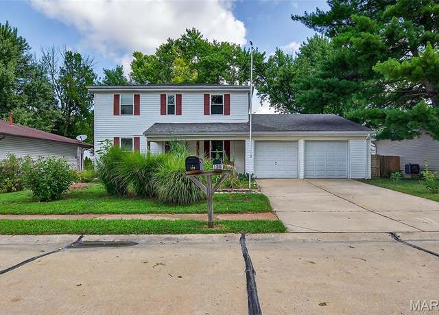 Property at 139 Oak Dr, St Peters, MO 63376, 4 beds, 2.5 baths