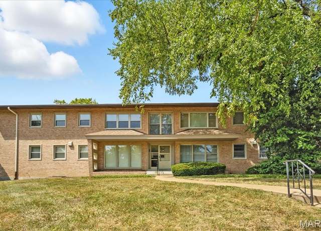 Property at 2 Delcrest Ct #202, University City, MO 63124, 2 beds, 1 bath