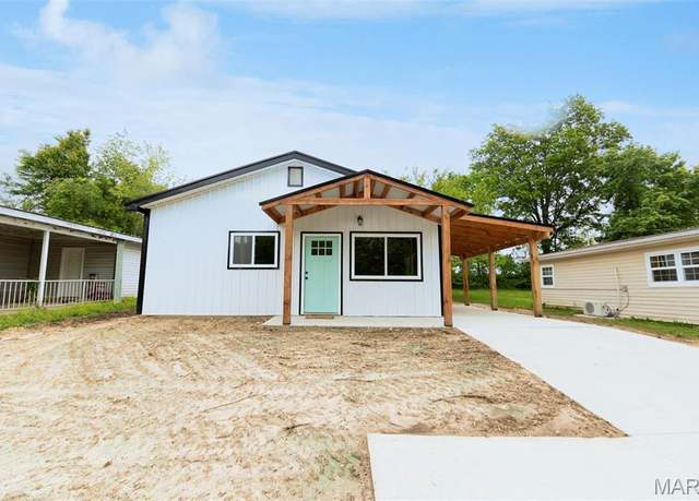 Property at 408 E Roosevelt, Salem, MO 65560, 2 beds, 1 bath