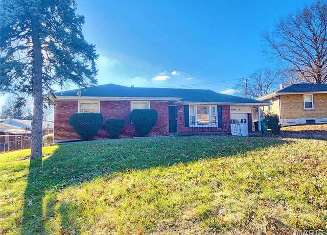 Property at 1110 Astoria Dr, St Louis, MO 63137, 3 beds, 1 bath