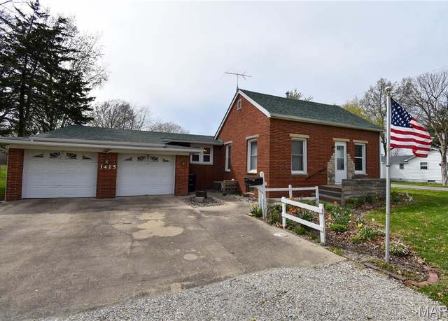 Property at 1425 N Jefferson St, Litchfield, IL 62056, 3 beds, 1 bath