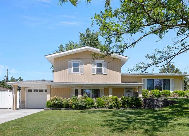 Property at 4005 Northern Aire Dr, St Louis, MO 63125, 3 beds, 2 baths