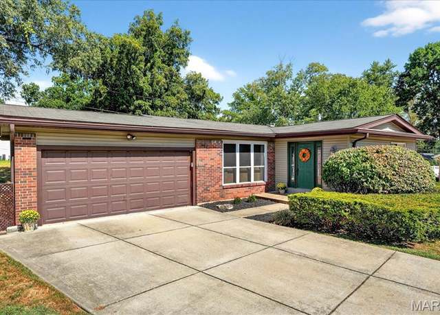 Property at 11773 Chandellay Dr, St Louis, MO 63146, 3 beds, 2.5 baths