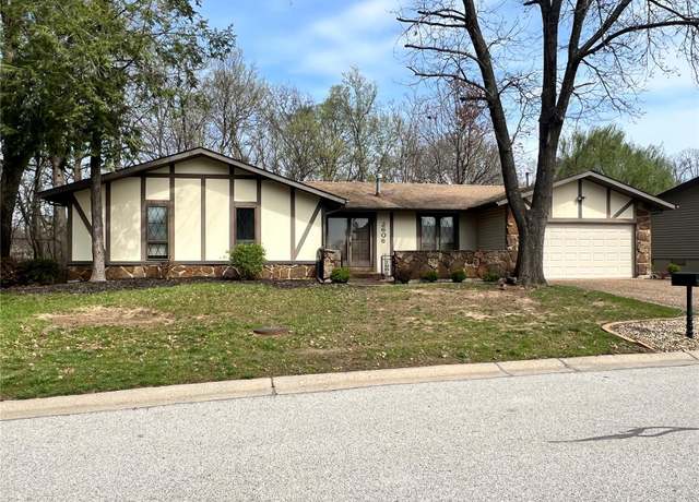 Property at 2606 Horseshoe Rdg, St Charles, MO 63303, 3 beds, 2 baths