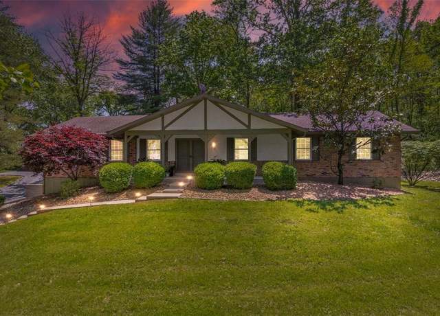 Property at 18320 Fleur De Lis Dr, Florissant, MO 63034, 4 beds, 3 baths
