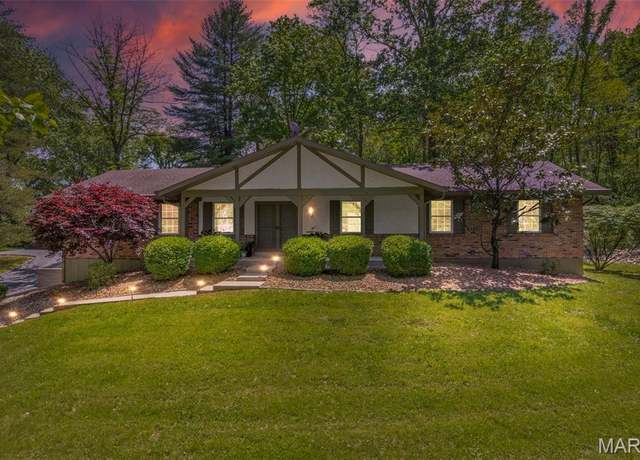 Property at 18320 Fleur De Lis Dr, Florissant, MO 63034, 4 beds, 3 baths