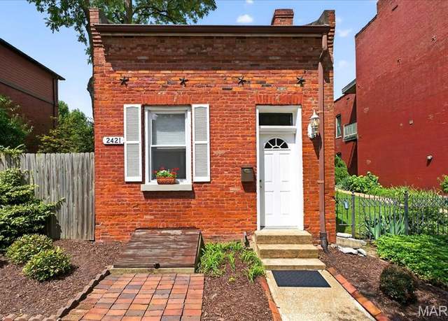 Property at 2421 Mcnair Ave, St Louis, MO 63104, 2 beds, 1.5 baths