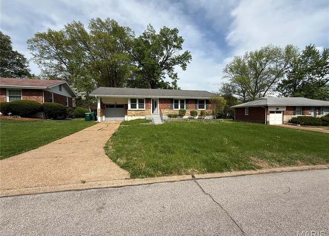 Property at 9718 Hemlock Dr, St Louis, MO 63137, 3 beds, 1 bath