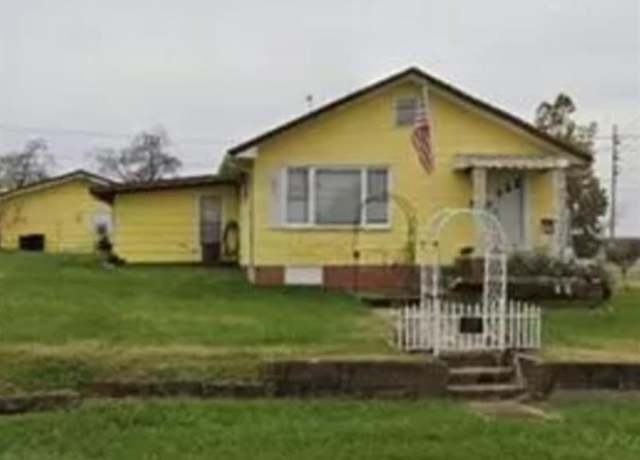Property at 501 E Main St, Park Hills, MO 63601, 2 beds, 2 baths