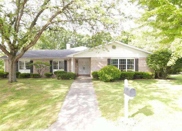 Property at 16 Siesta Dr, Hannibal, MO 63401, 4 beds, 4.5 baths