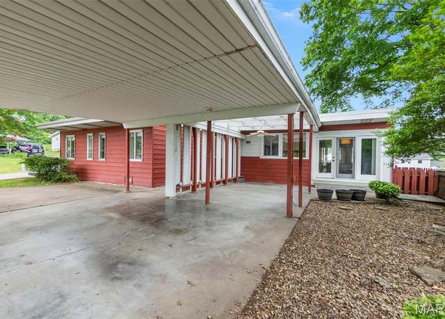 Property at 2642 Marvin St, Cape Girardeau, MO 63701, 3 beds, 3 baths