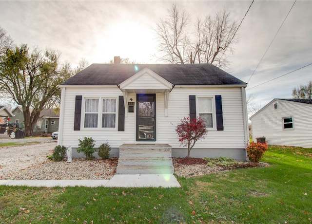 Property at 404 Hollow Ave, Jerseyville, IL 62052, 2 beds, 1 bath
