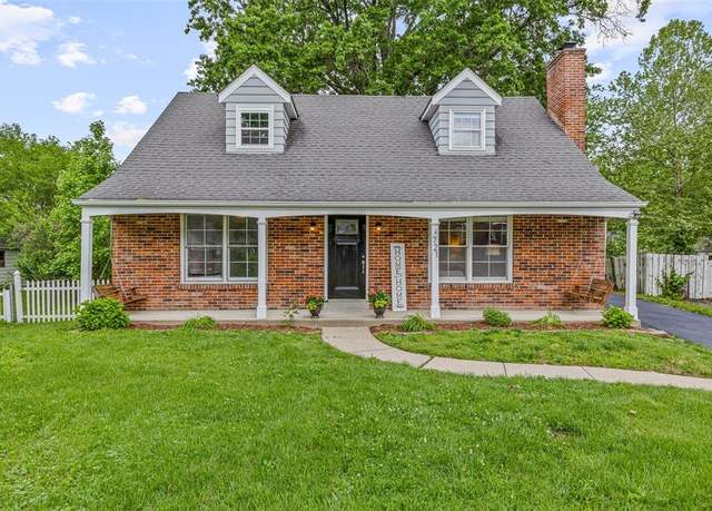 Property at 721 Chippendale Ct, Kirkwood, MO 63122, 4 beds, 2 baths