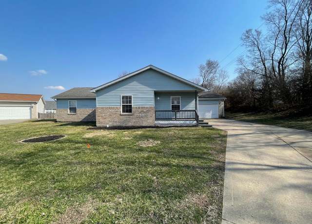 Property at 12 Lynnwood Ct, Belleville, IL 62226, 3 beds, 2 baths