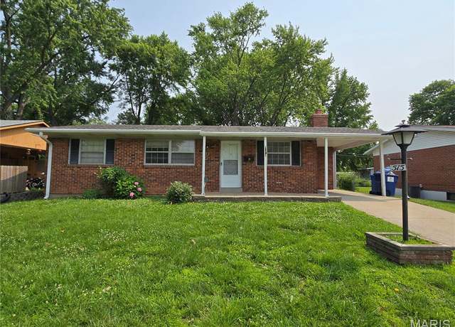 Property at 515 Patterson Ln, Florissant, MO 63031, 3 beds, 2 baths