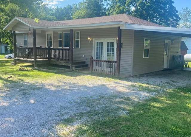 Property at 104 Willow St, Van Buren, MO 63965, 3 beds, 1 bath