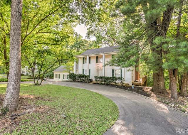 Property at 67 Kings Dr, Florissant, MO 63034, 5 beds, 3 baths